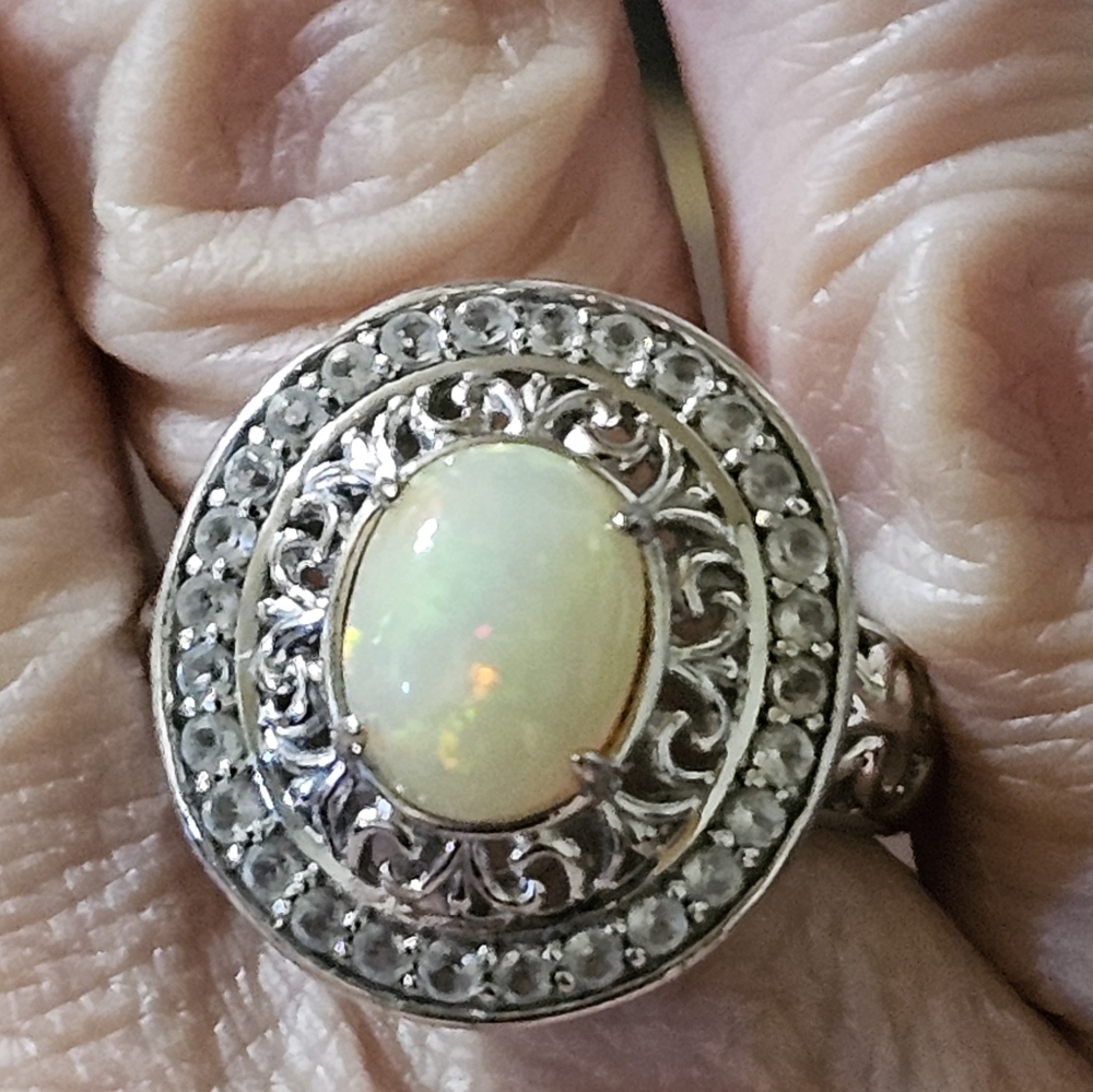 Genuine Victoria Wieck Welo Opal & White Topaz Ring Size 9! - Picture 10 of 14